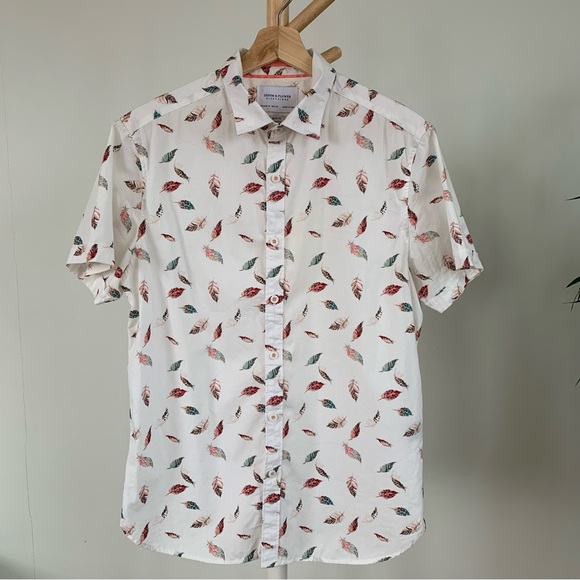 Men’s Short Sleeve Button Down Shirt - Picture 1 of 9